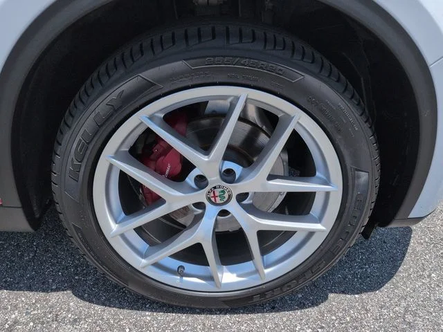 Used 2019 White Alfa Romeo Ti Sport image 11