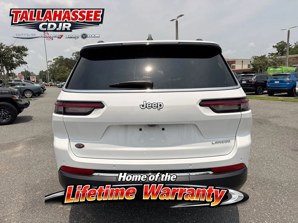 New 2026 Bright White Clear-Coat Exterior Paint Jeep  image 4