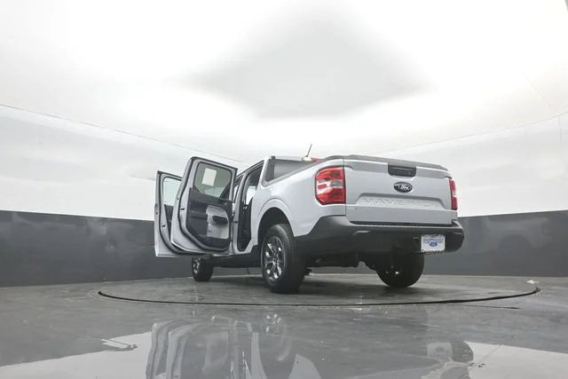 New 2026 Space White Metallic Ford XLT image 36