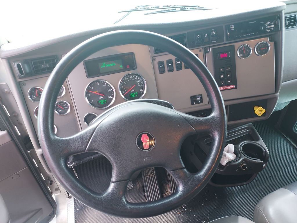 Used 2020 White Kenworth  image 20