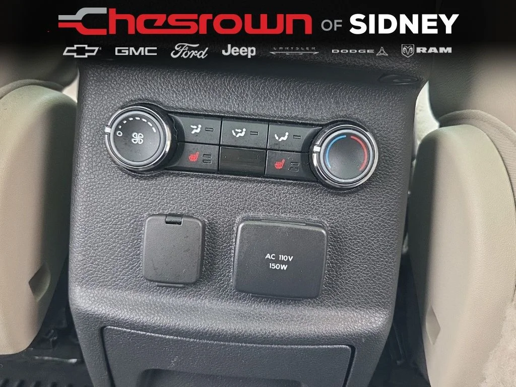 Used 2014 White Ford Limited image 27