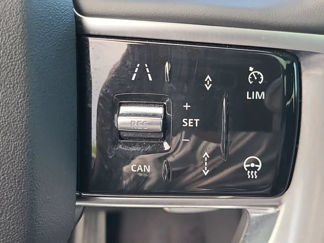 Used 2023 Gray Land Rover SE image 30