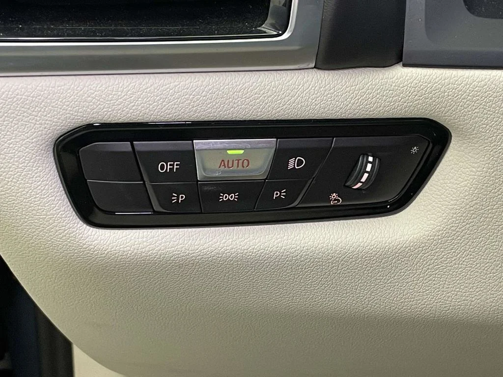 Certified Used 2022 Blue BMW 840i image 31