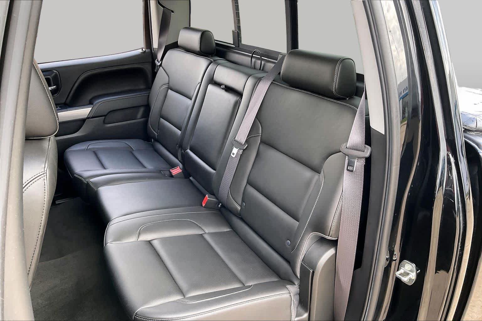 Used 2015 Black Chevrolet LTZ image 18
