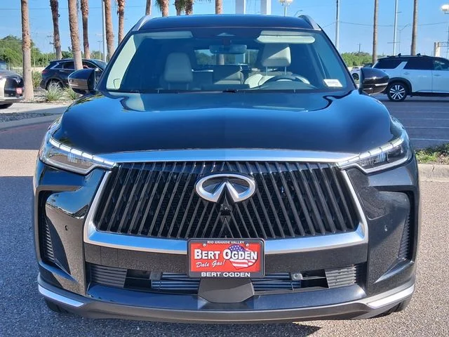 New 2027 MINERAL BLACK INFINITI Luxe FWD image 2