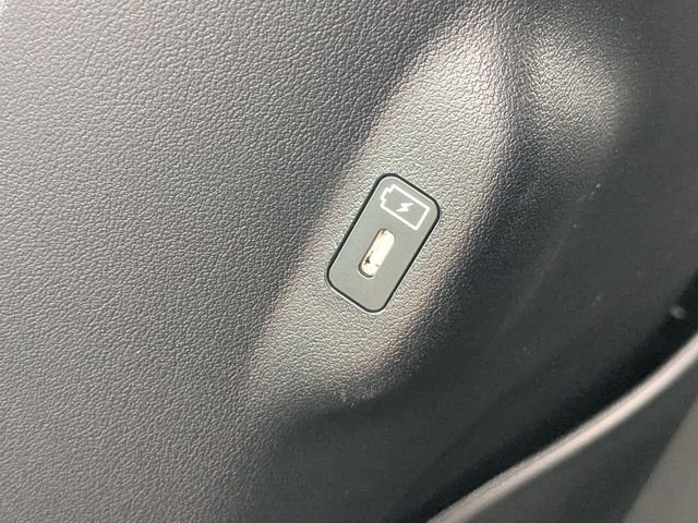 New 2027 Glacial White Pearl Kia X-LINE SX image 18