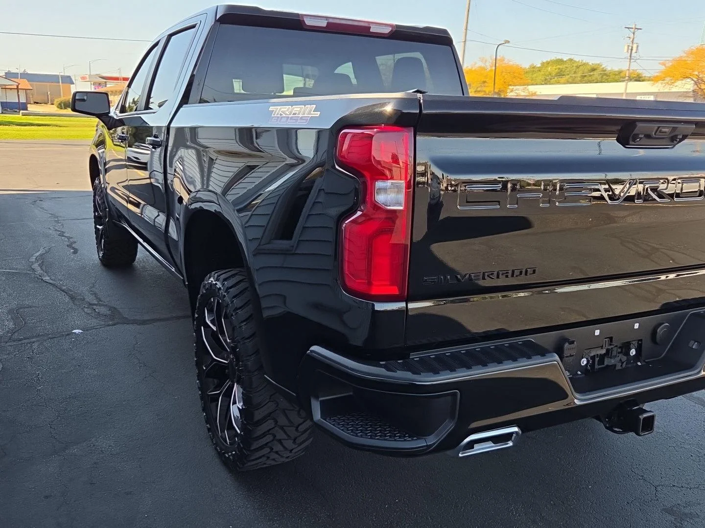 Used 2023 BLACK Chevrolet LT Trail Boss image 8
