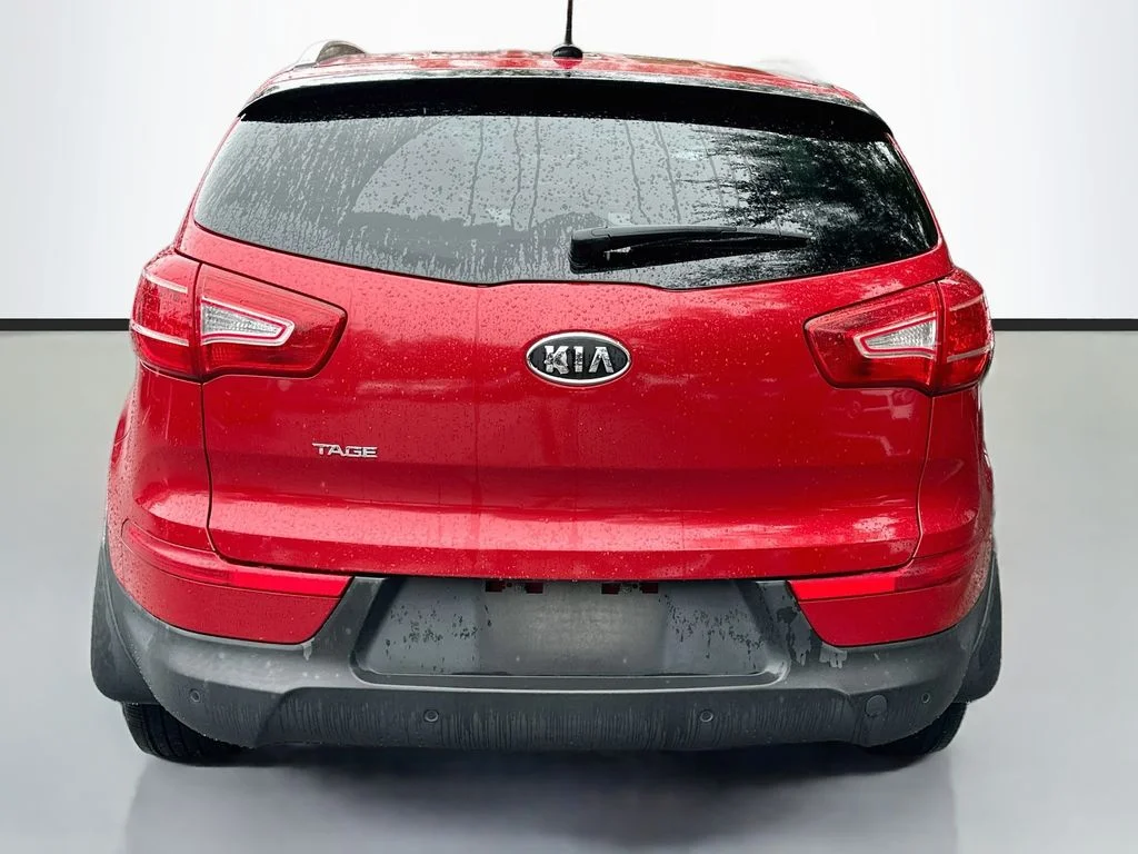 Used 2012 Red Kia LX image 6
