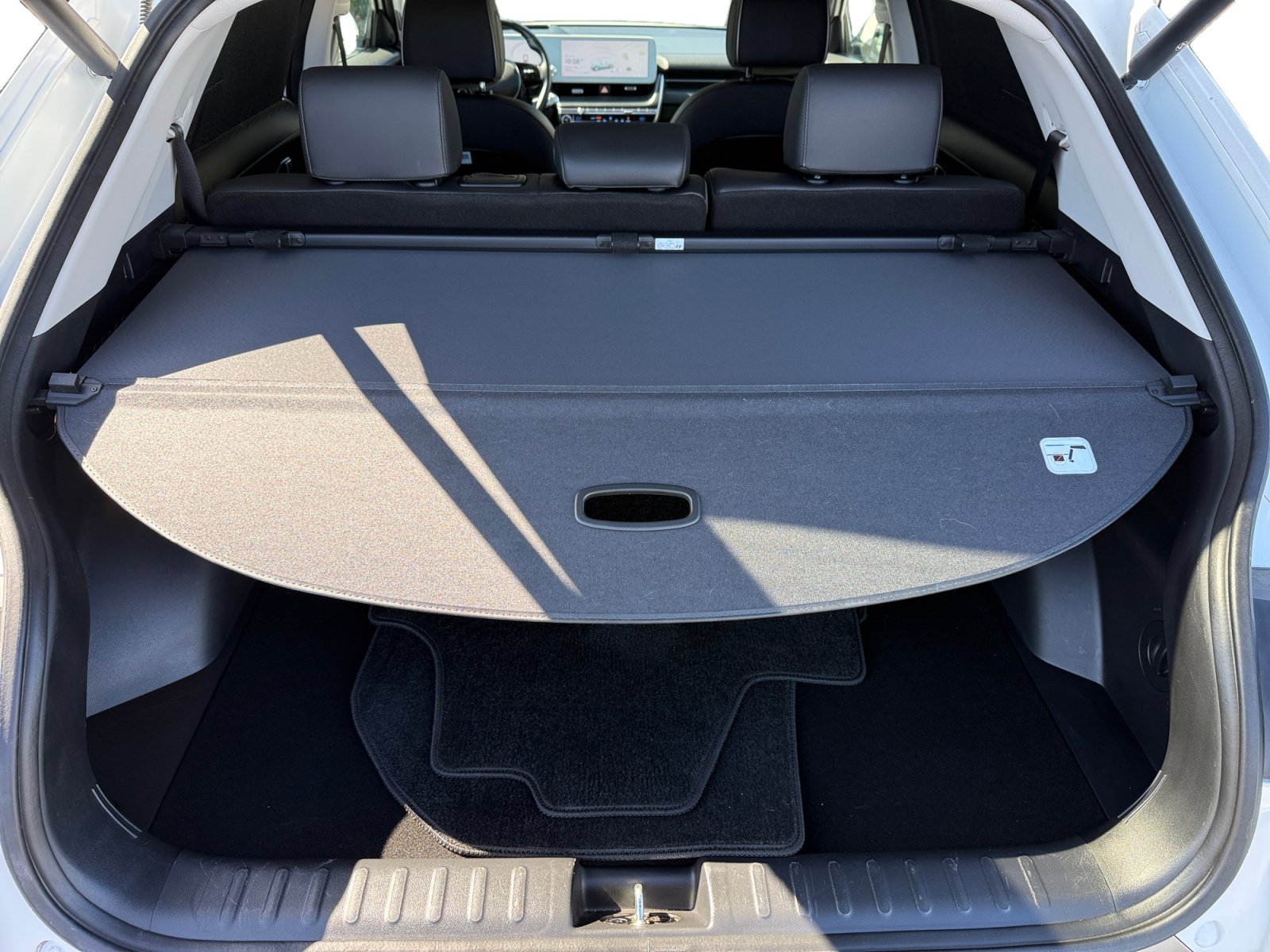 Used 2024 White Hyundai Limited image 17