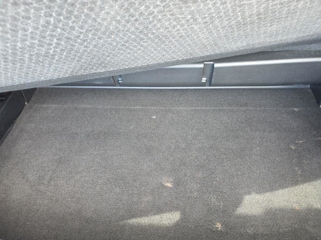 Used 2023 Silver Ford XLT image 35