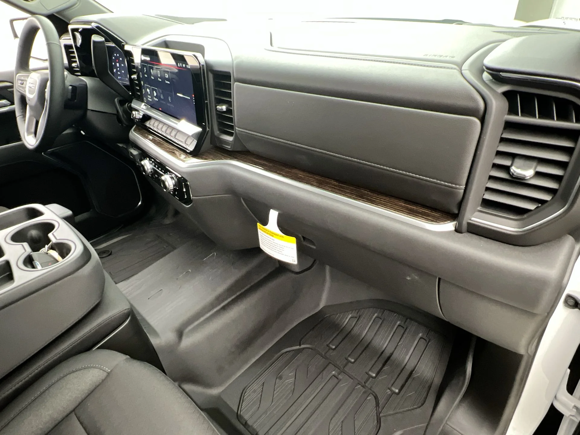 New 2026 Summit White GMC SLE image 83