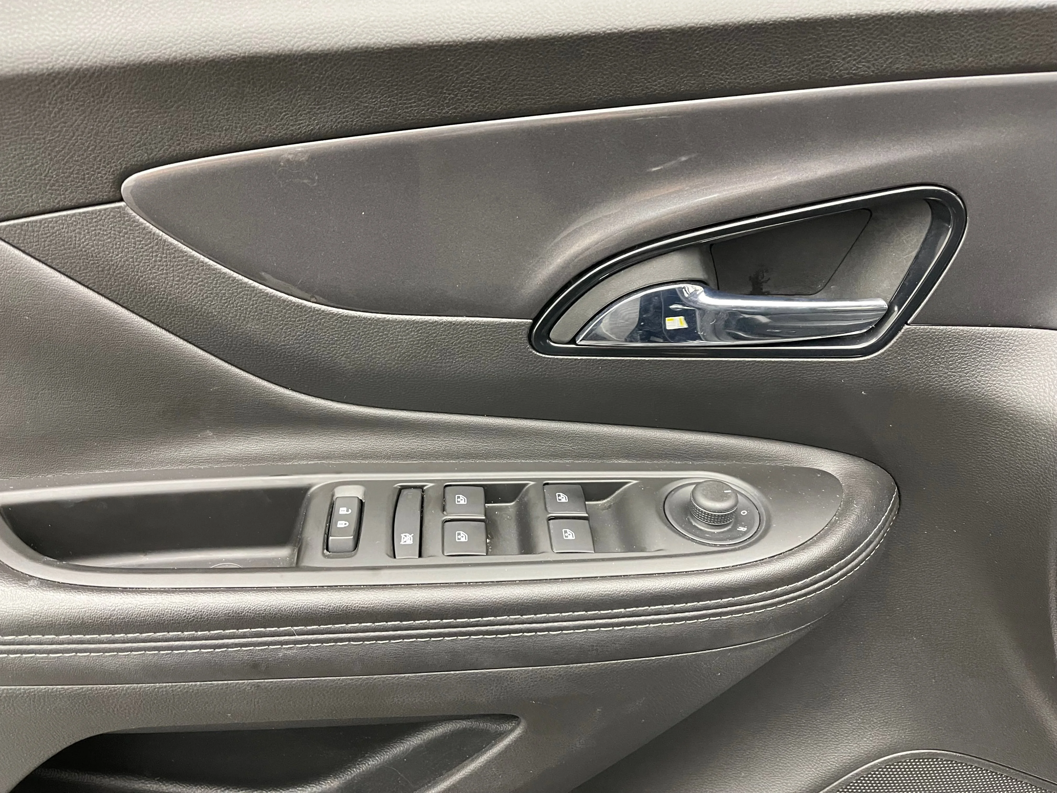 Used 2022 Dark Moon Blue Metallic Buick Preferred image 14