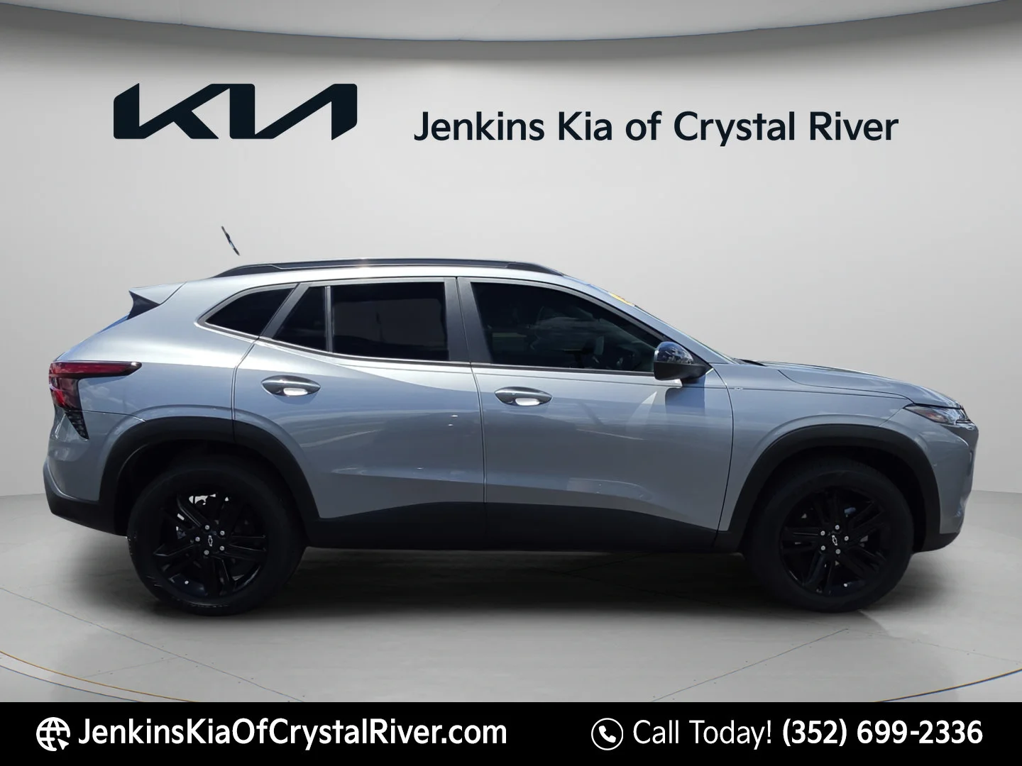 Used 2025 Sterling Gray Metallic Chevrolet ACTIV image 3