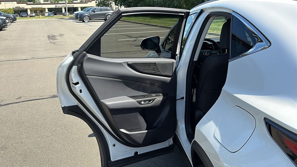 Used 2024 White Lexus 450h+ Luxury image 21