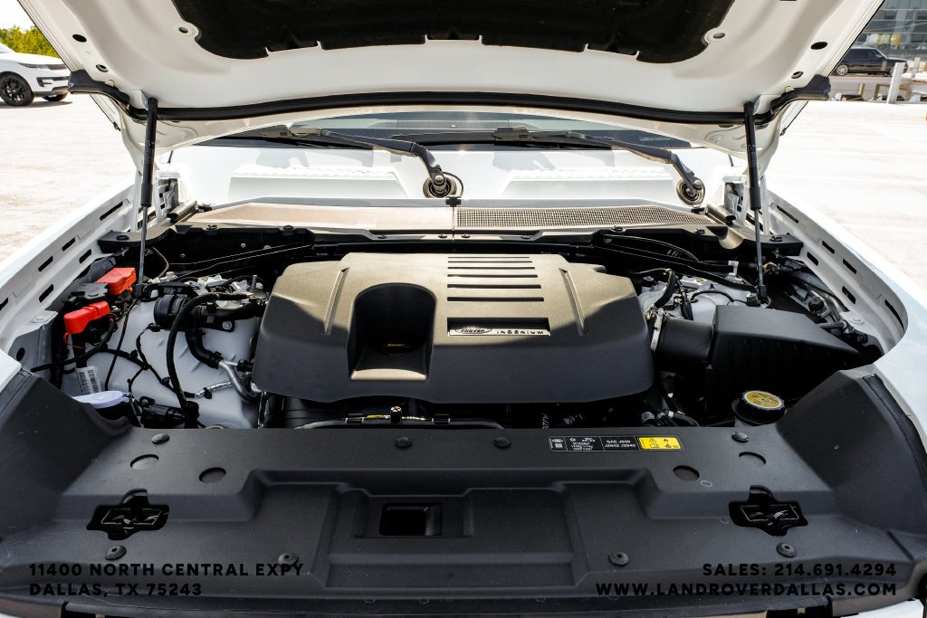 New 2026 Fuji White Land Rover X-Dynamic SE image 51