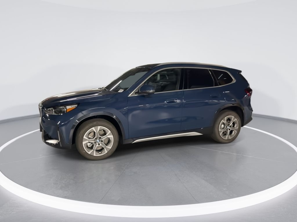Used 2026 Blue BMW xDrive28i image 4