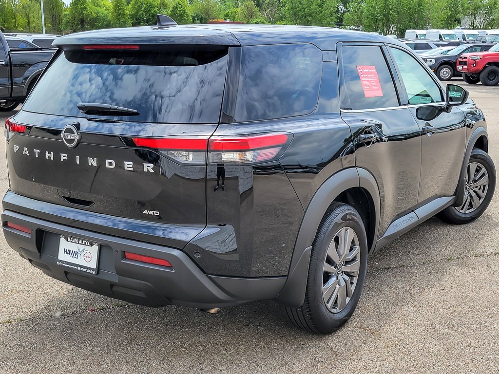 Certified Used 2025 Super Black Nissan S image 7