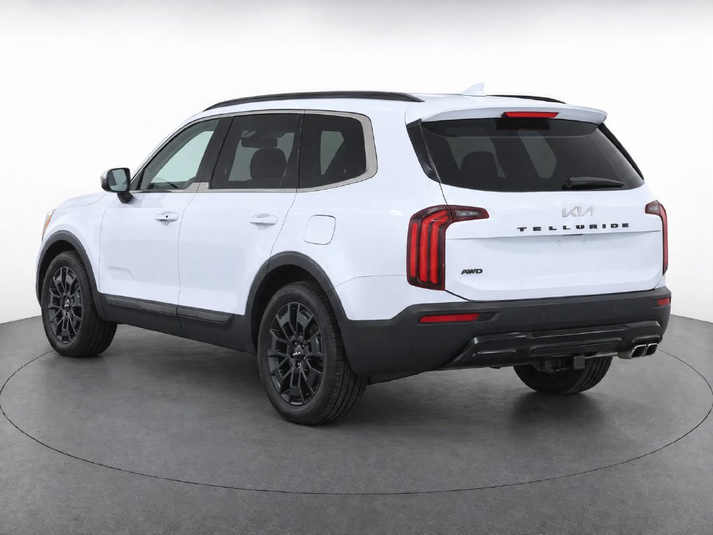 Used 2022 White Kia EX image 3