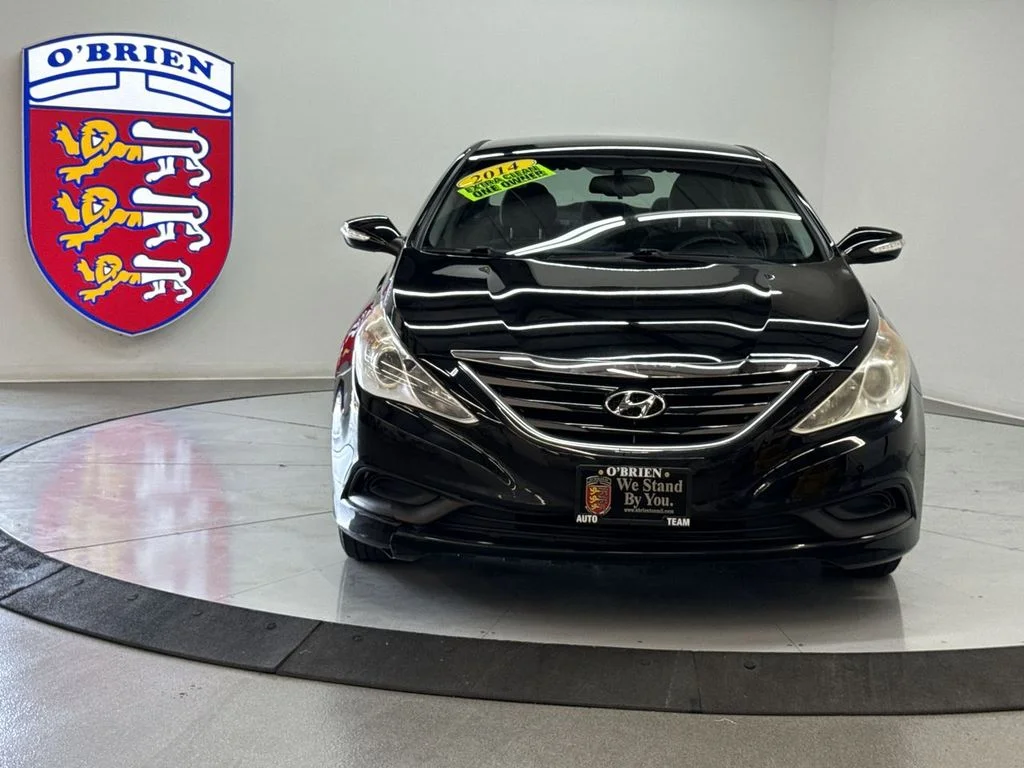 Used 2014 Phantom Black Metallic Hyundai GLS image 10