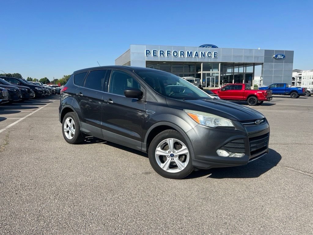 Used 2015 Magnetic Ford SE image 2