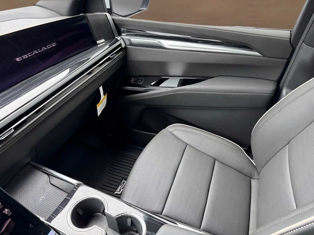 New 2026 Vibrant White Tricoat Cadillac Sport image 29
