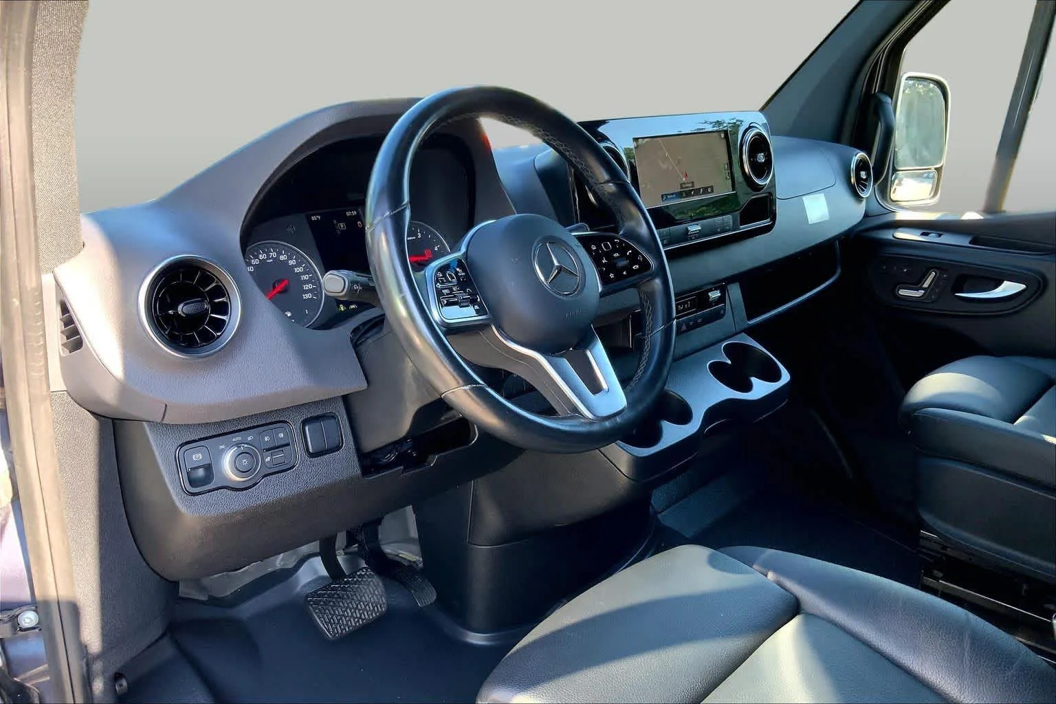 Used 2024 Tenorite Grey Metallic Mercedes-Benz  image 19