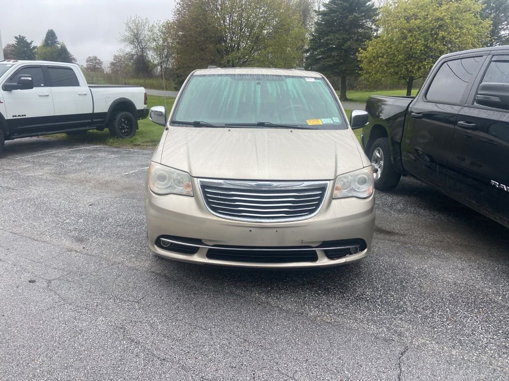 Used 2014 Cashmere/Sandstone Pearlcoat Chrysler Limited image 2