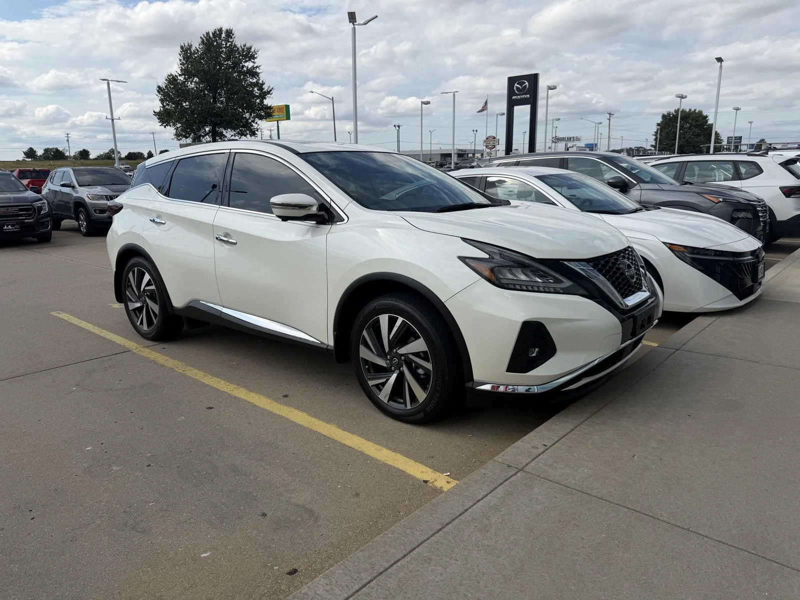 Certified Used 2023 Pearl White Tricoat Nissan SL image 1