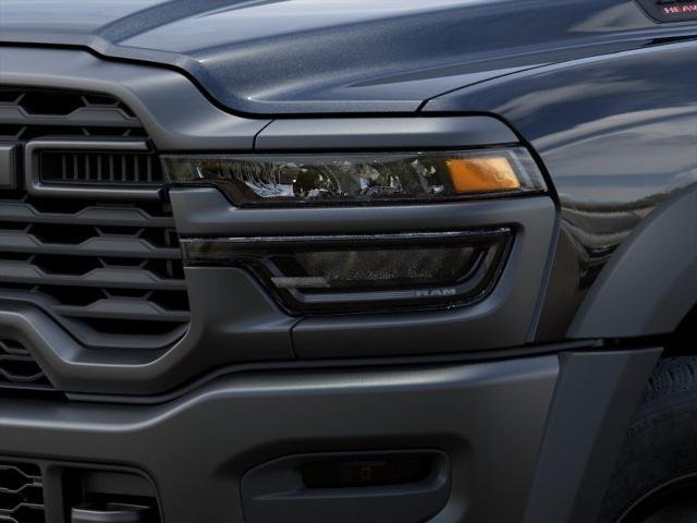 New 2026 Diamond Black Crystal Pearl-Coat Exterior Paint RAM Tradesman image 36