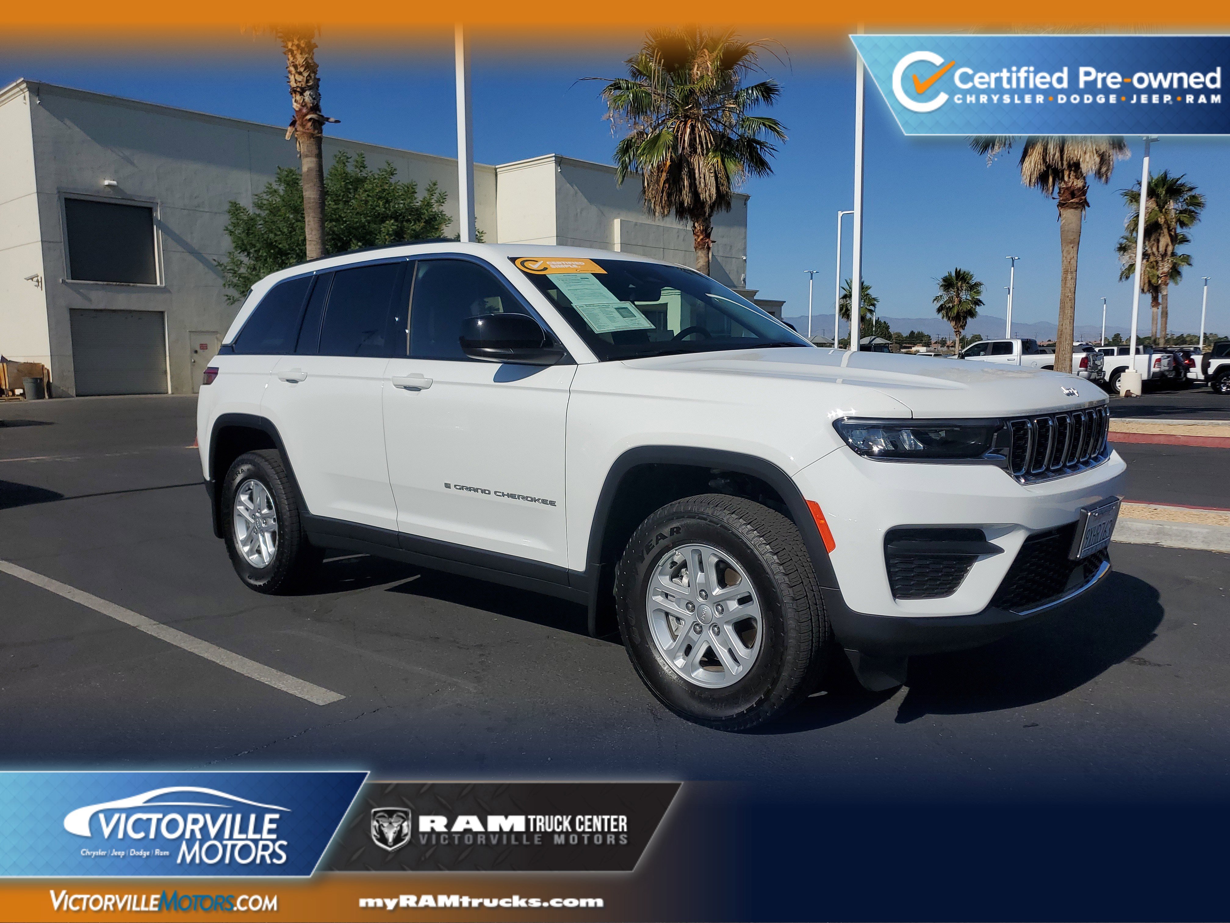 2025 Jeep Grand Cherokee Laredo 4WD