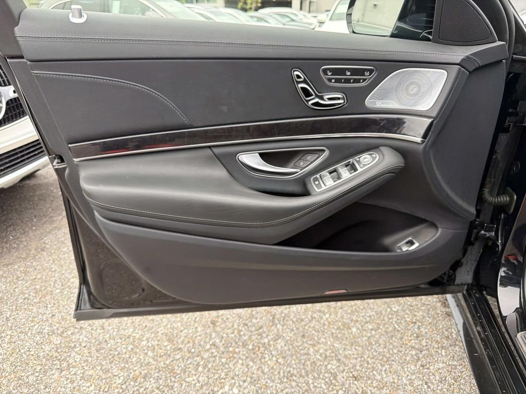 Used 2019 Black Mercedes-Benz S 560 image 19