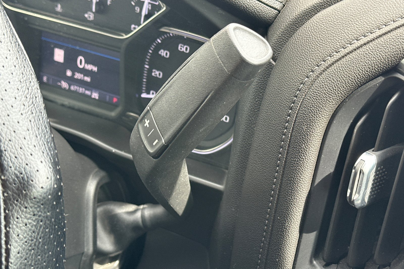Used 2020 Blue GMC SLT image 22