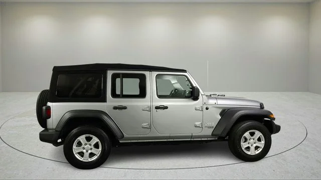Used 2018 Billet Silver Metallic Jeep Unlimited Sport S image 3