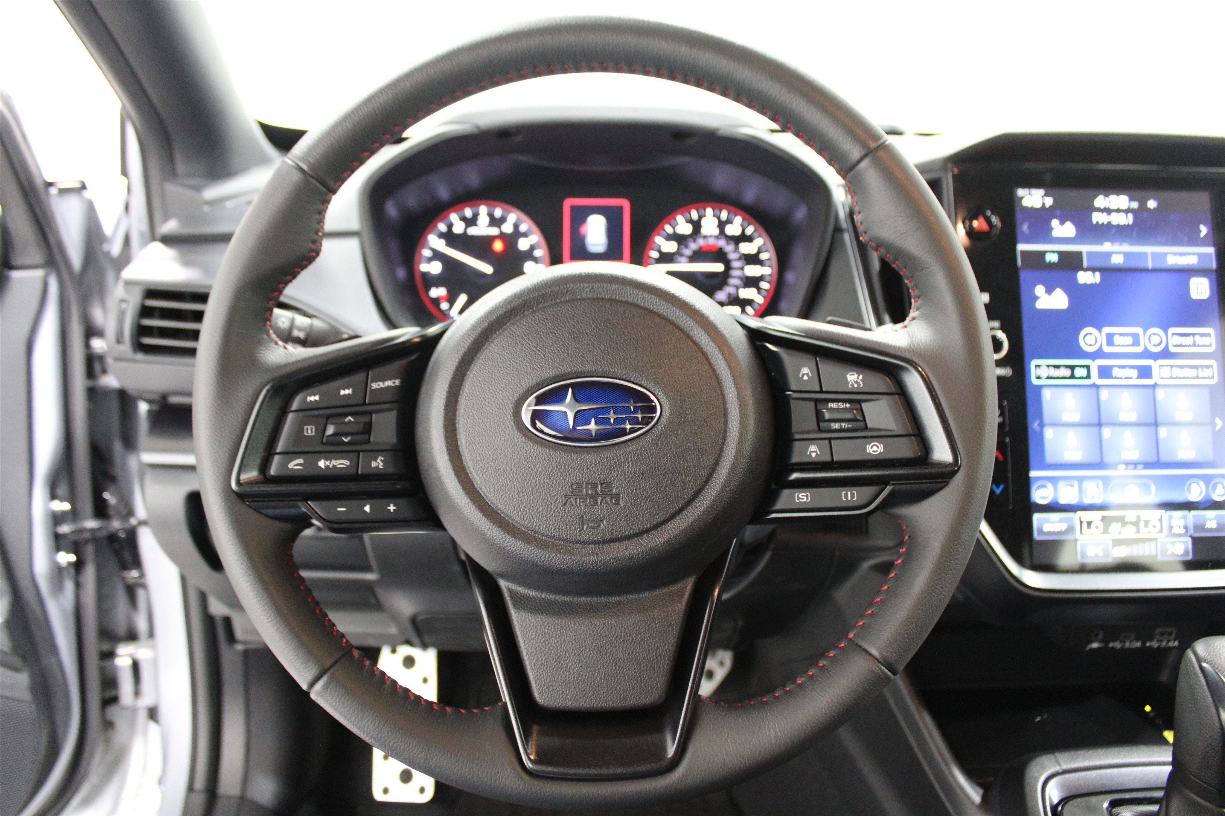 Used 2025 Ice Silver Metallic Subaru RS image 9