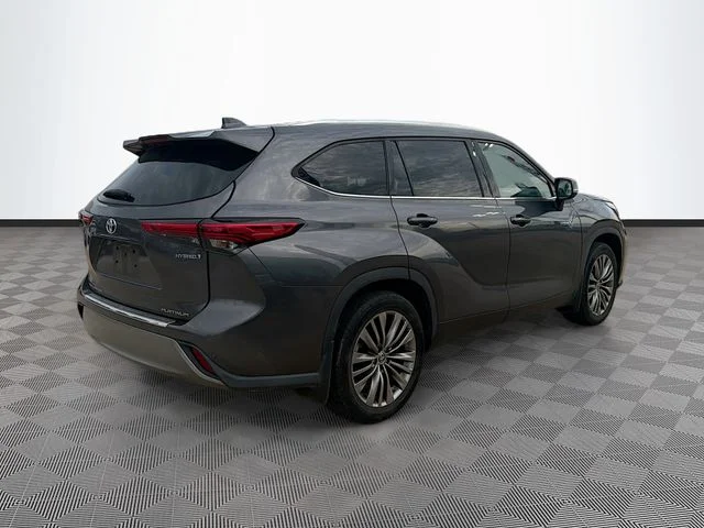 Used 2020 Gray Toyota Platinum image 7