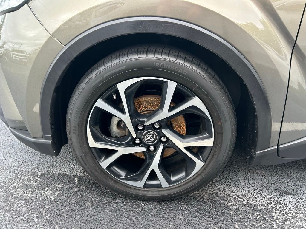 Used 2021 Brown Toyota XLE image 42