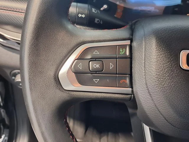 Used 2023 Crystal Metallic Jeep Trailhawk image 8