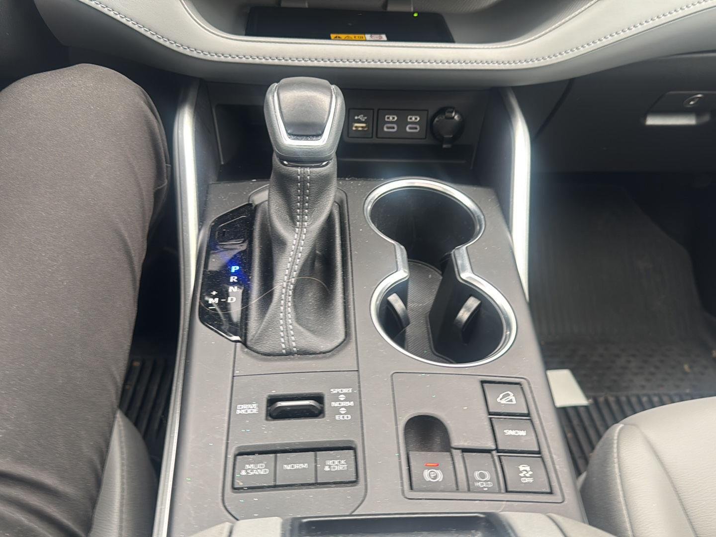 Used 2023 Moon Dust Toyota XLE image 10