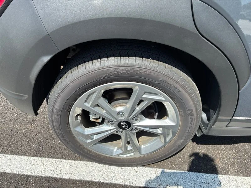 Used 2023 Gray Hyundai SEL image 6