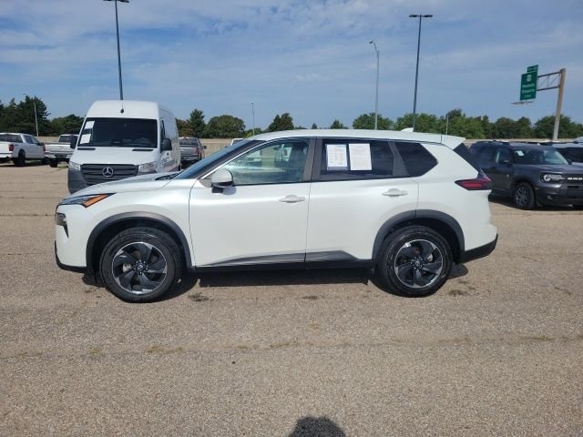 Used 2025 White Nissan SV image 2