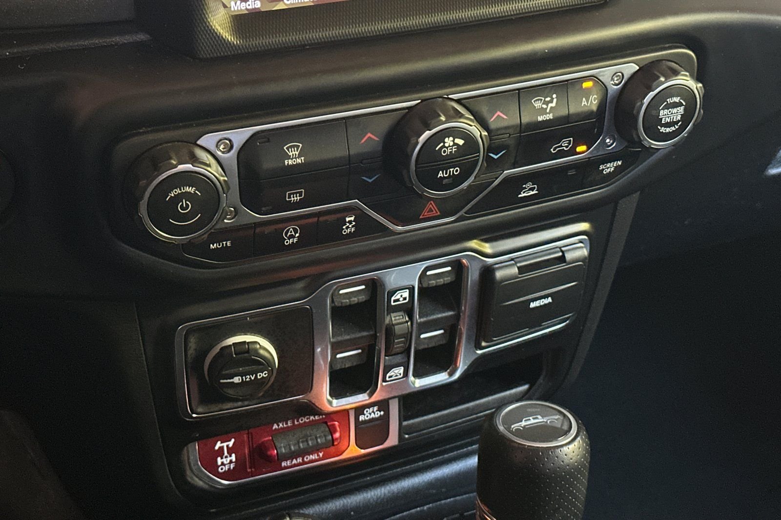 Used 2022 Gray Jeep Mojave image 27
