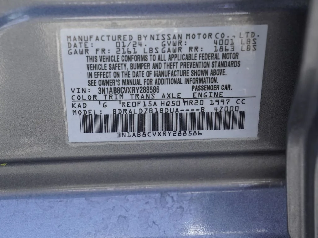 Used 2024 Gray Nissan SV image 30