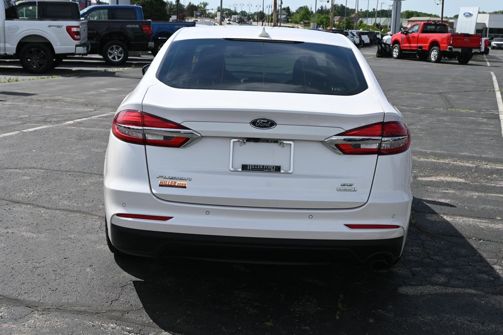 Certified Used 2020 White Platinum Clearcoat Metallic Ford SE image 10