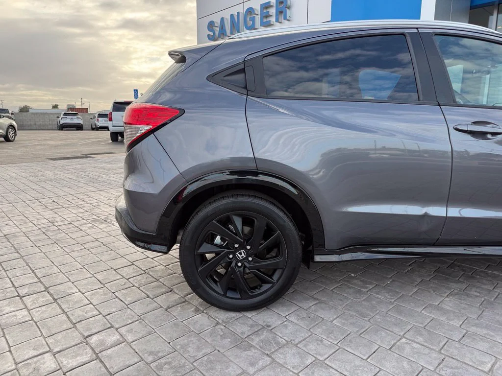 Used 2022  Honda Sport image 12