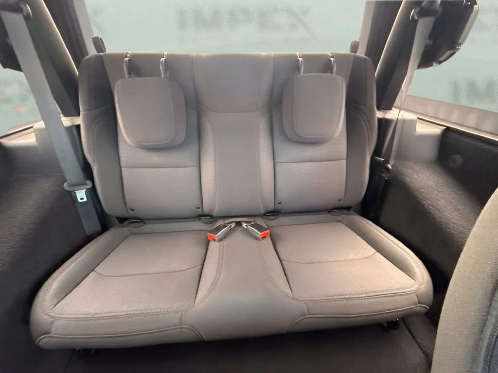 Used 2020 Gray Jeep Sport image 10