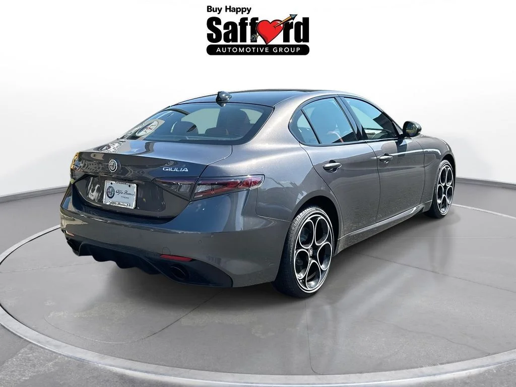2025 Alfa Romeo Giulia Base - Photo 11