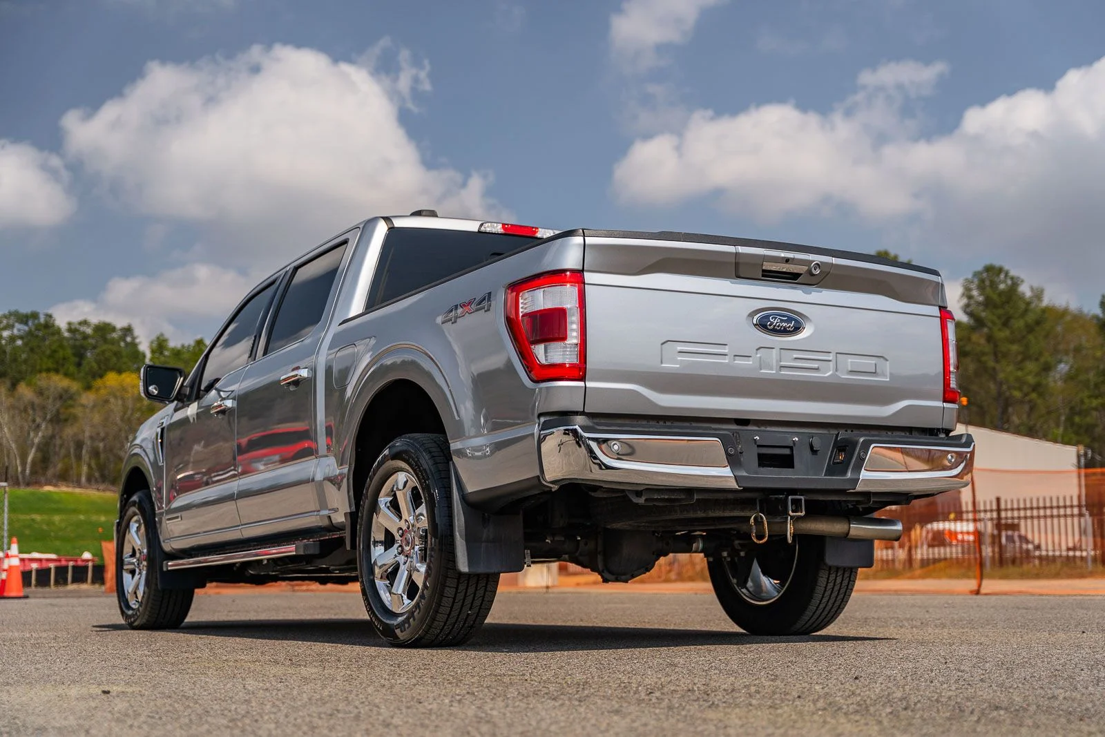 Used 2023 Silver Ford Lariat image 4