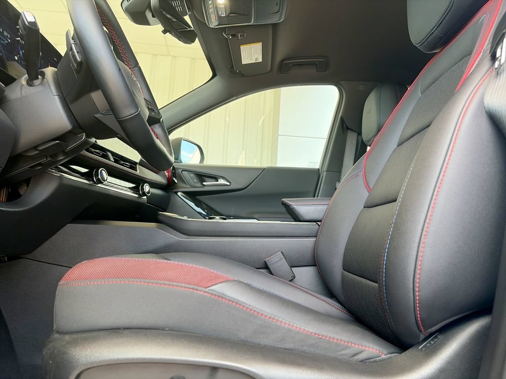 Used 2025 Reef Blue Metallic Chevrolet RS image 20