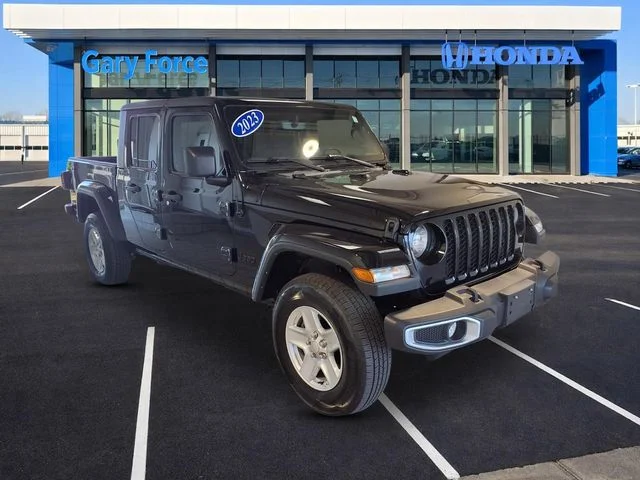 2023 Jeep Gladiator Sport S's photo