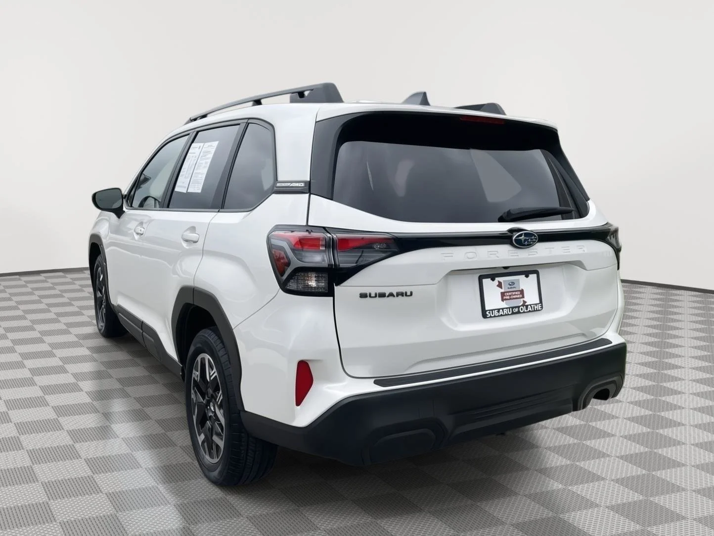 Certified Used 2025 Crystal White Pearl Subaru Premium image 25